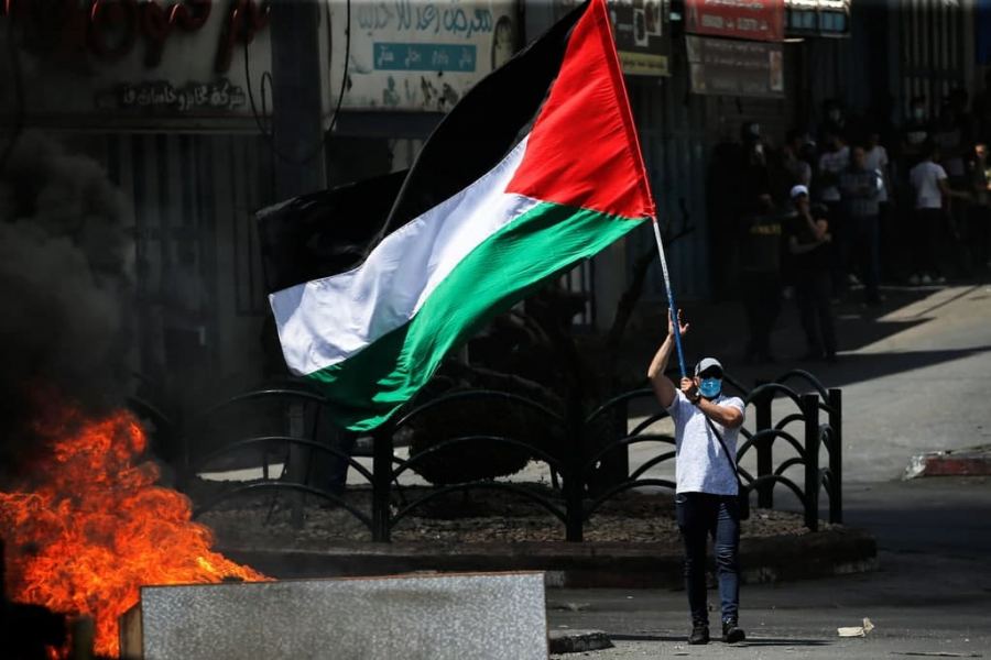 صور : مواجهات عقب انطلاق مسيرات بالضفة والقدس